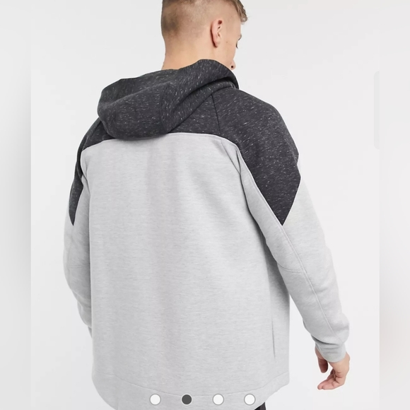 Lacoste hooded rain jacket - Picture 2 of 14